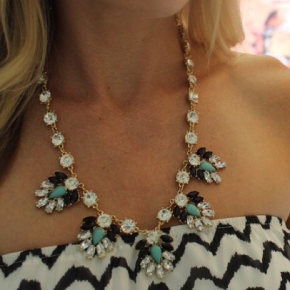 Stary-Eyed Statement Crystal Necklace🚨FINAL PRICE